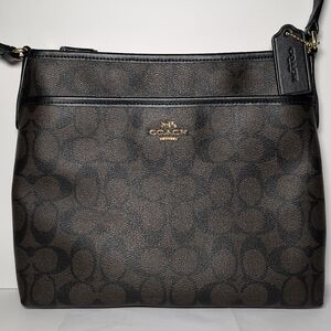 IMXAQ NWOT Coach Black and Walnut Brown Women's Bag